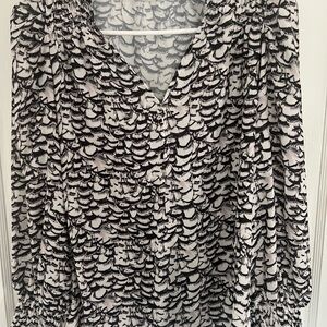 T Tahari Monochrome Patterned Blouse